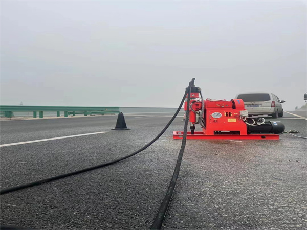 东山马路路基路面开裂下沉注浆加固灌浆